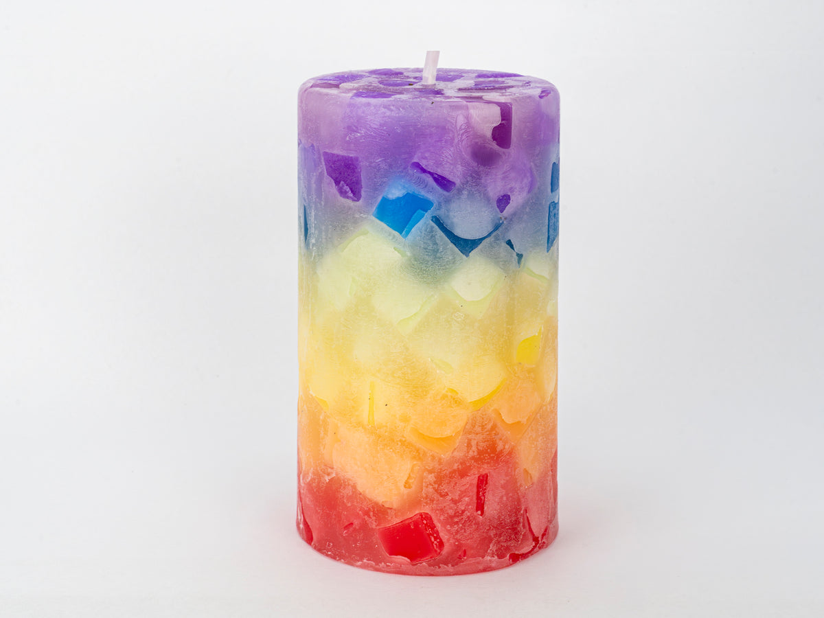Regenbogen-Kerzen in unterschiedlichen Formen – Online-Shop bhz Stuttgart e.V